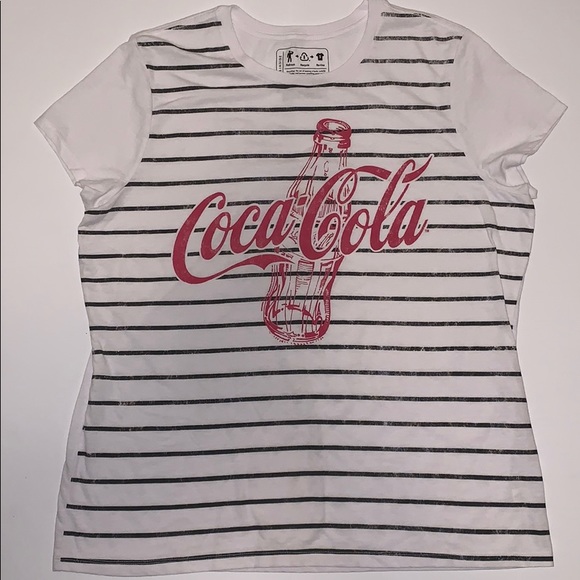 Coca Cola Tops - 🔥 Women’s Coca Cola Tee